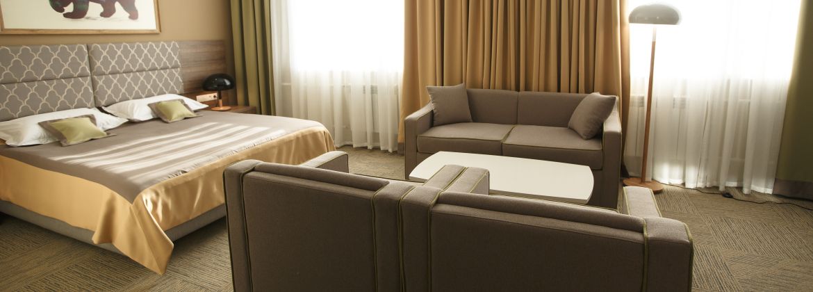 Полулюкс, большая двуспальная кровать (Junior Suite Double Bed)